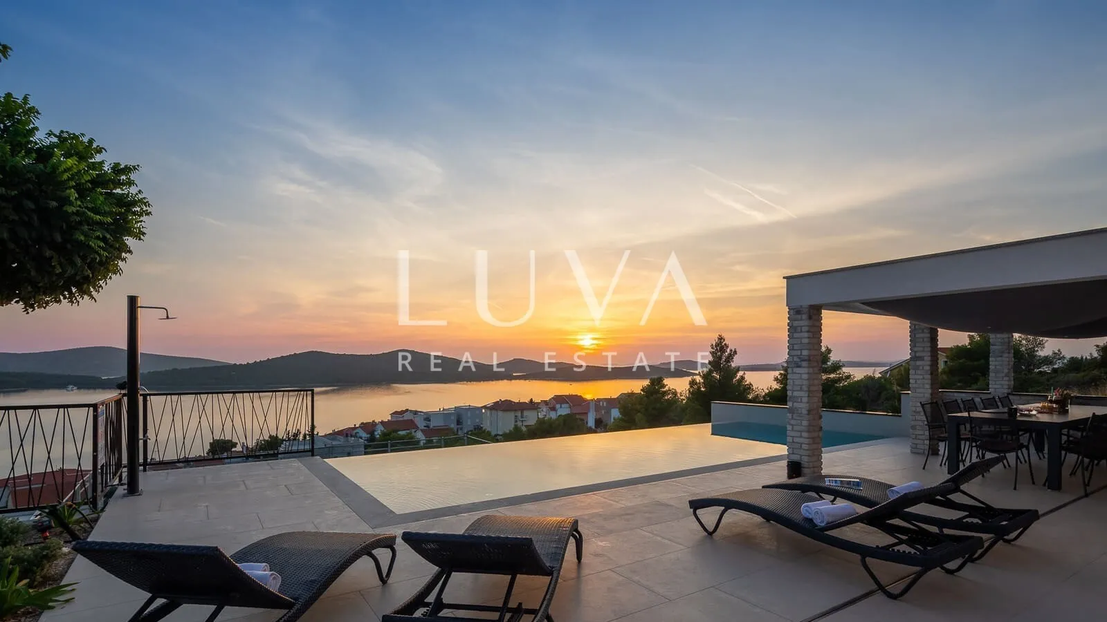 Žaborić, Šibenik, luxury villa with a pool near the sea for sale