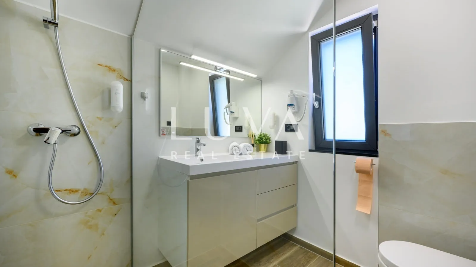 Žaborić, Šibenik, luxury villa with a pool near the sea for sale
