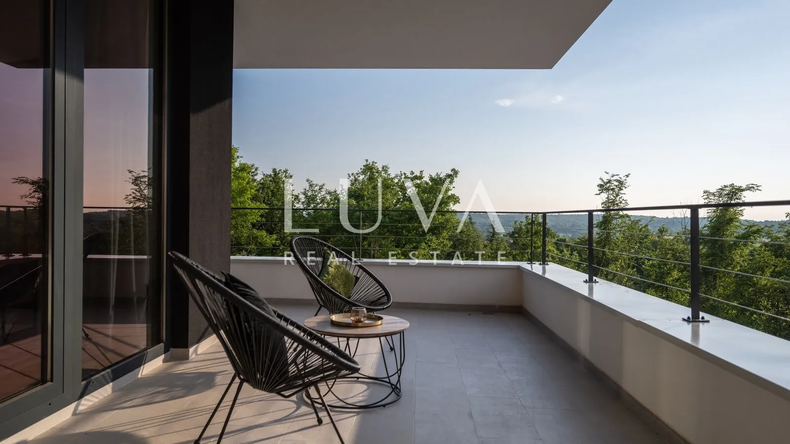 Šterna, Buje, Istra, moderna luksuzna vila s bazenom na prodaju