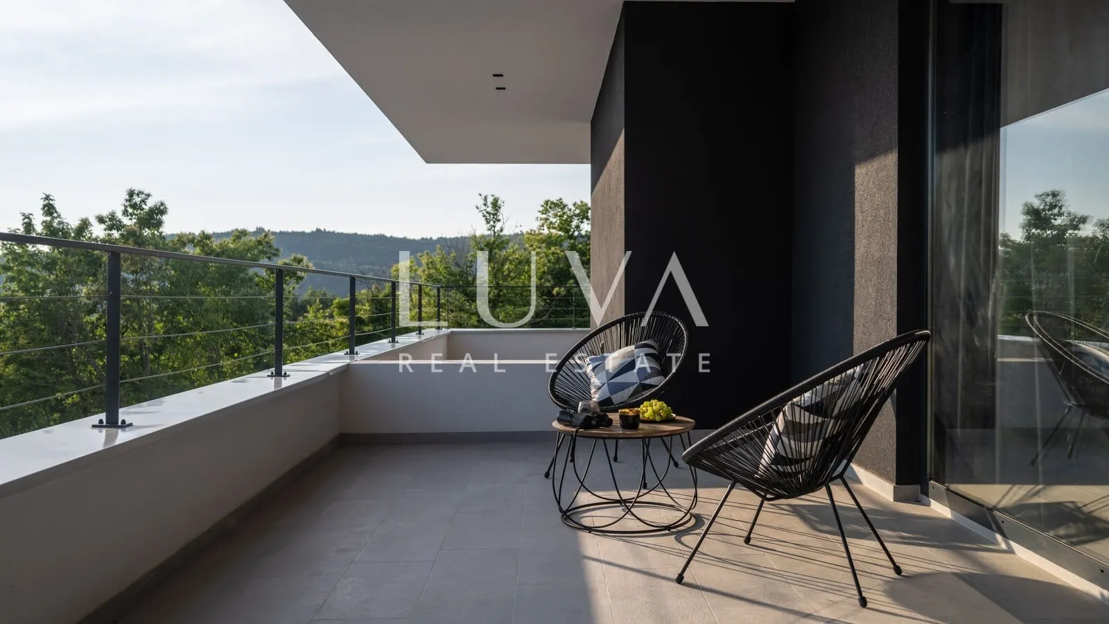 Šterna, Buje, Istra, moderna luksuzna vila s bazenom na prodaju