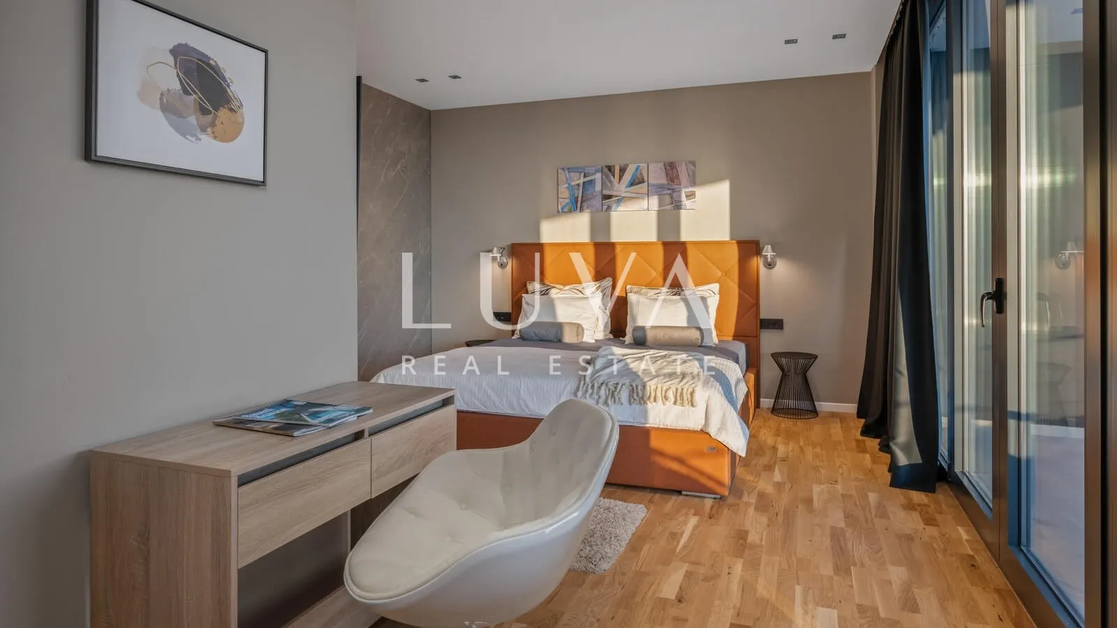 Šterna, Buje, Istra, moderna luksuzna vila s bazenom na prodaju
