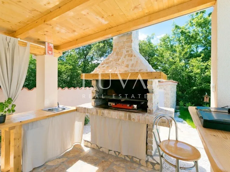 Labin area, luxury house with a pool for sale