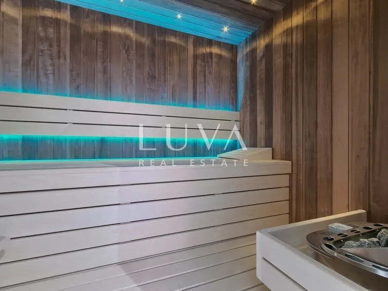 Labin area, luxury house with a pool for sale