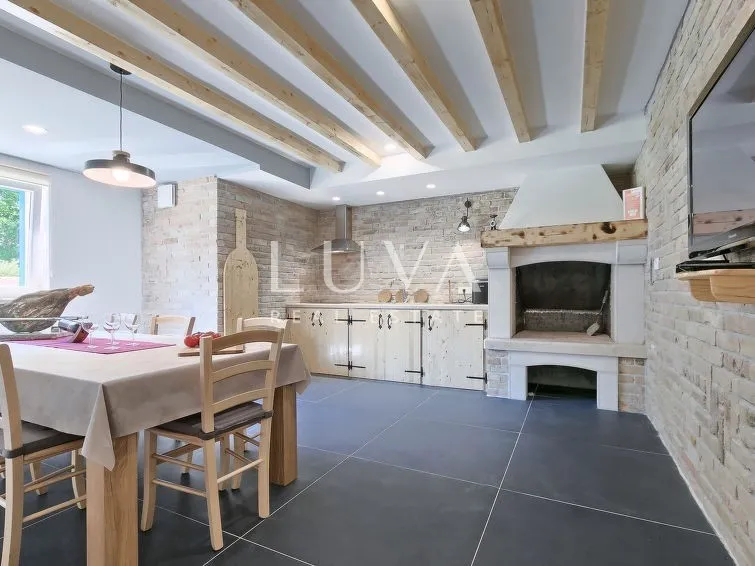 Labin area, luxury house with a pool for sale