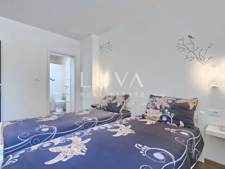 Labin area, luxury house with a pool for sale