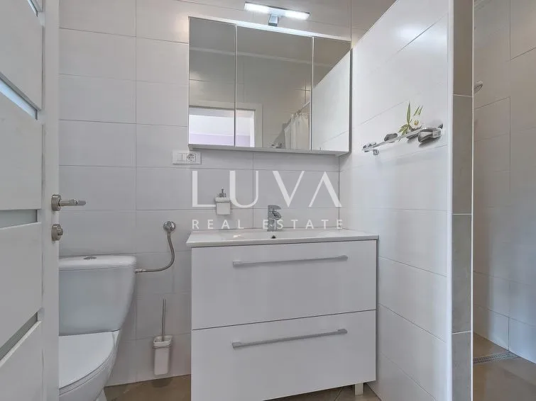 Labin area, luxury house with a pool for sale