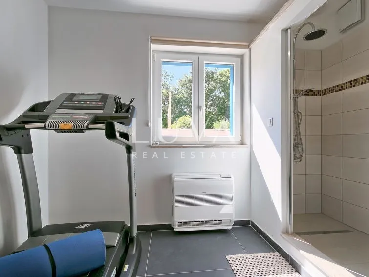 Labin area, luxury house with a pool for sale