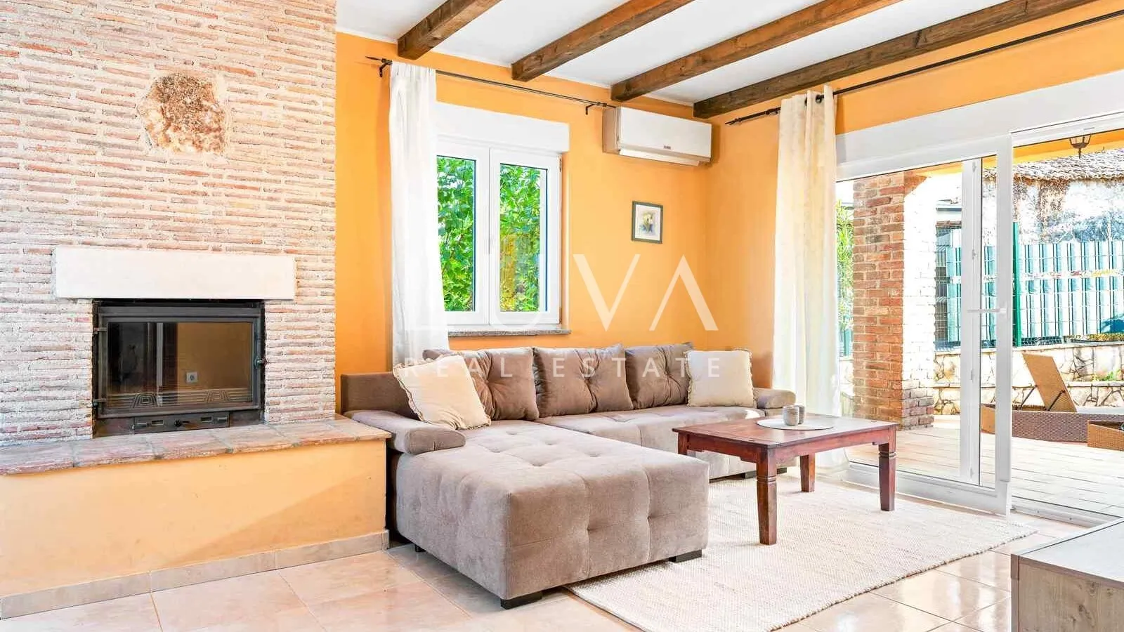 Funtana, luxury house with a pool for sale, near Poreč
