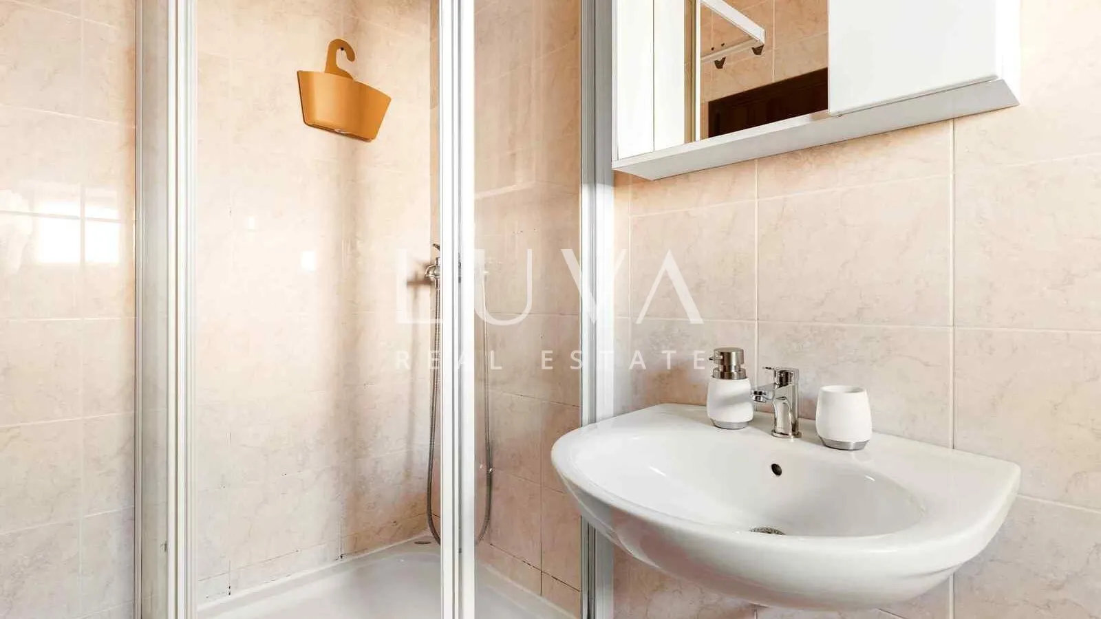 Funtana, luxury house with a pool for sale, near Poreč