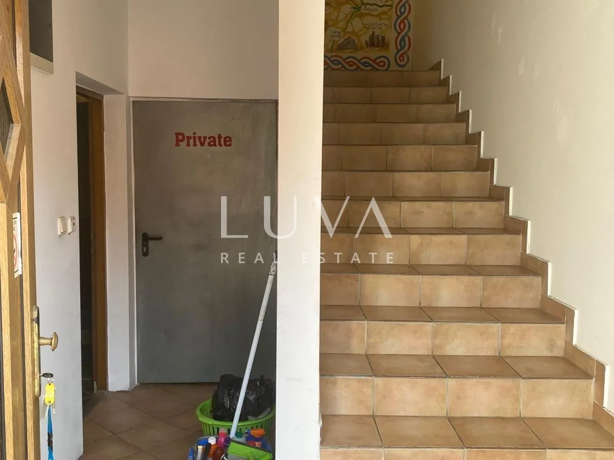 Sigečica, large 4-story house for sale, investment opportunity