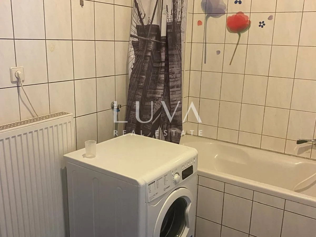 Sigečica, large 4-story house for sale, investment opportunity