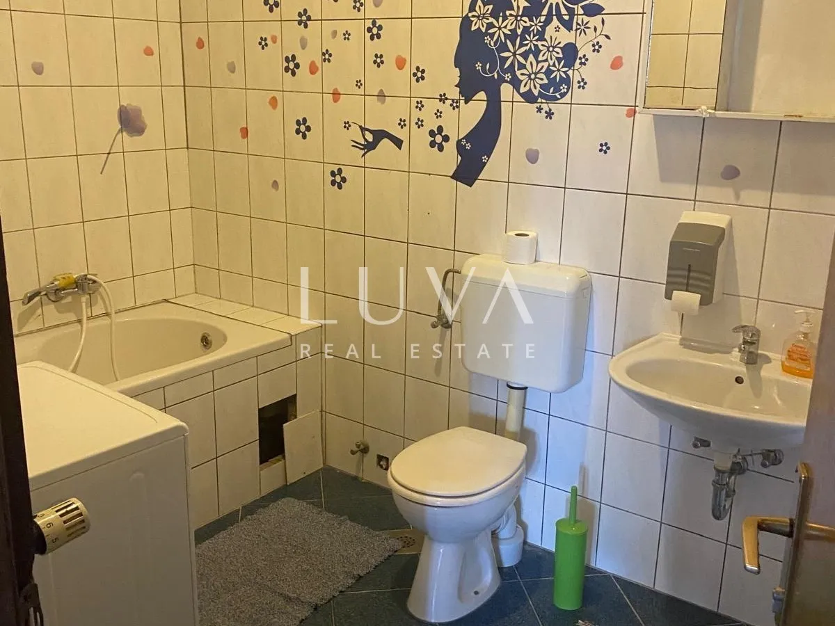 Sigečica, large 4-story house for sale, investment opportunity
