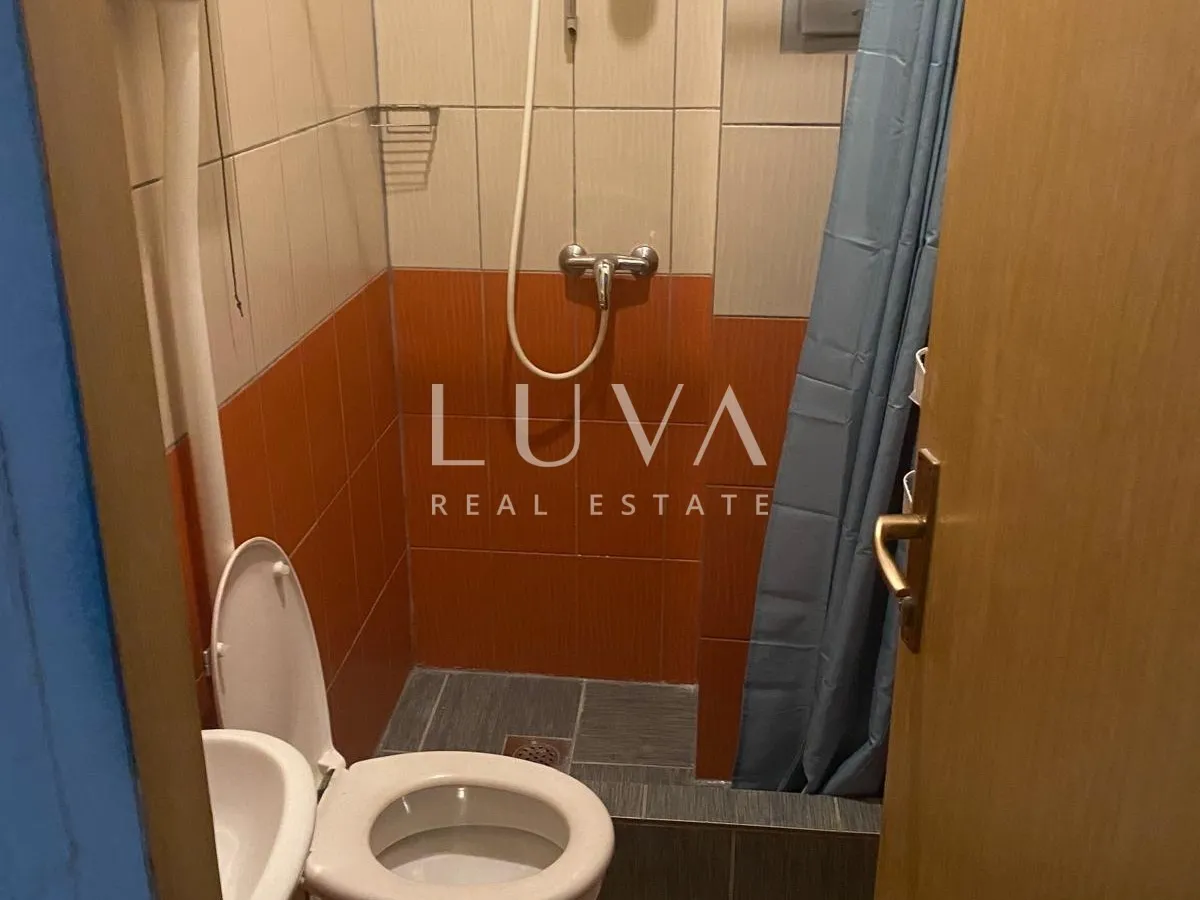 Sigečica, large 4-story house for sale, investment opportunity