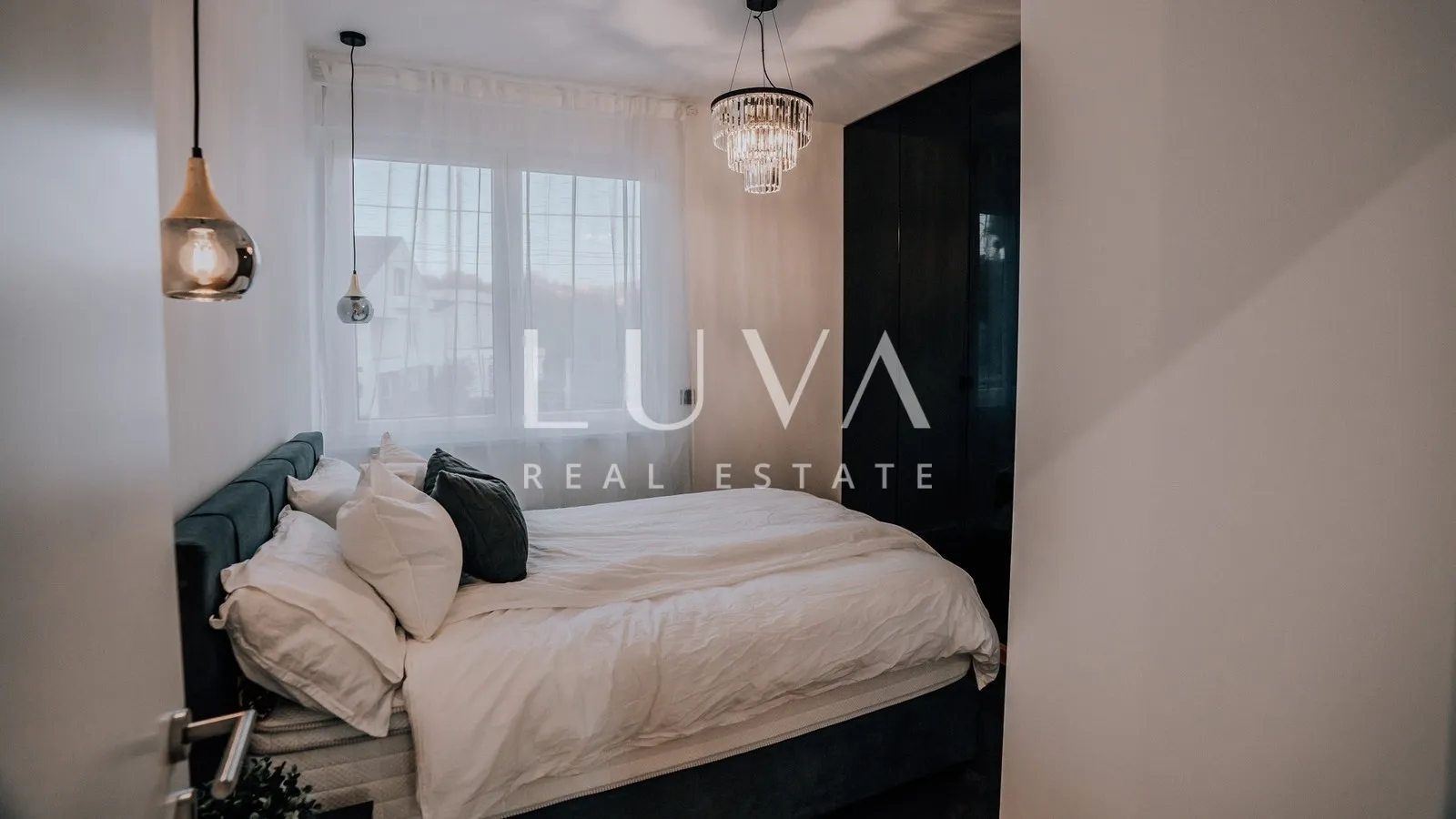 Remete, luksuzan 4s penthouse 165m2 + 2VPM za najam