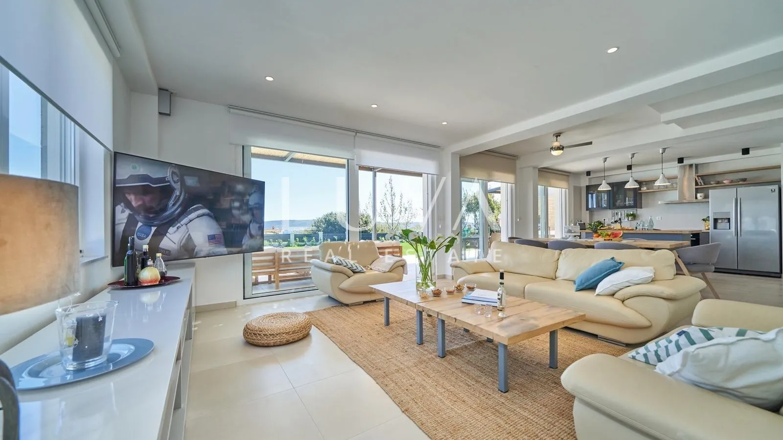 Kaštel Novi, Split, luxury house with a pool for sale