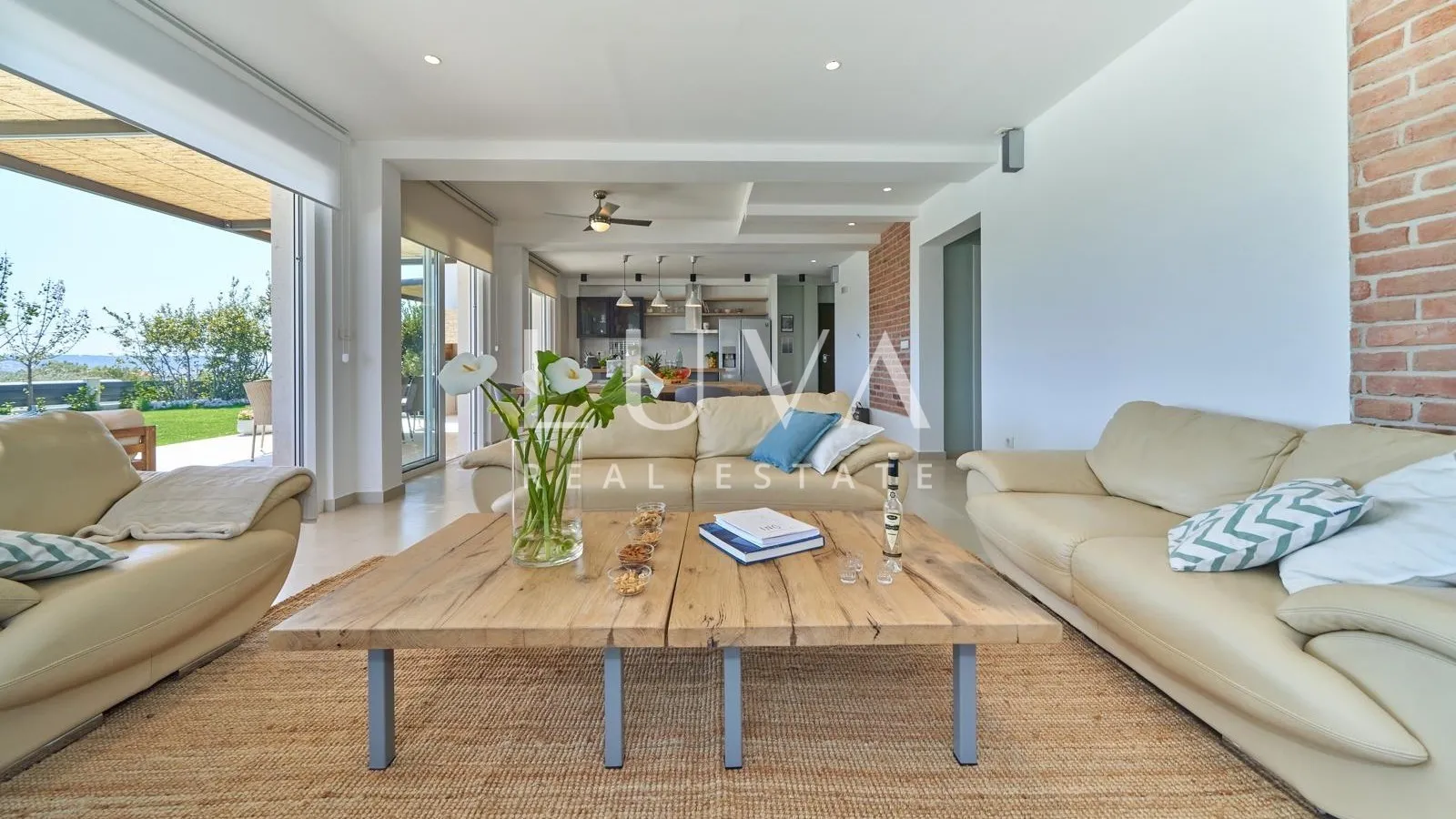 Kaštel Novi, Split, luxury house with a pool for sale