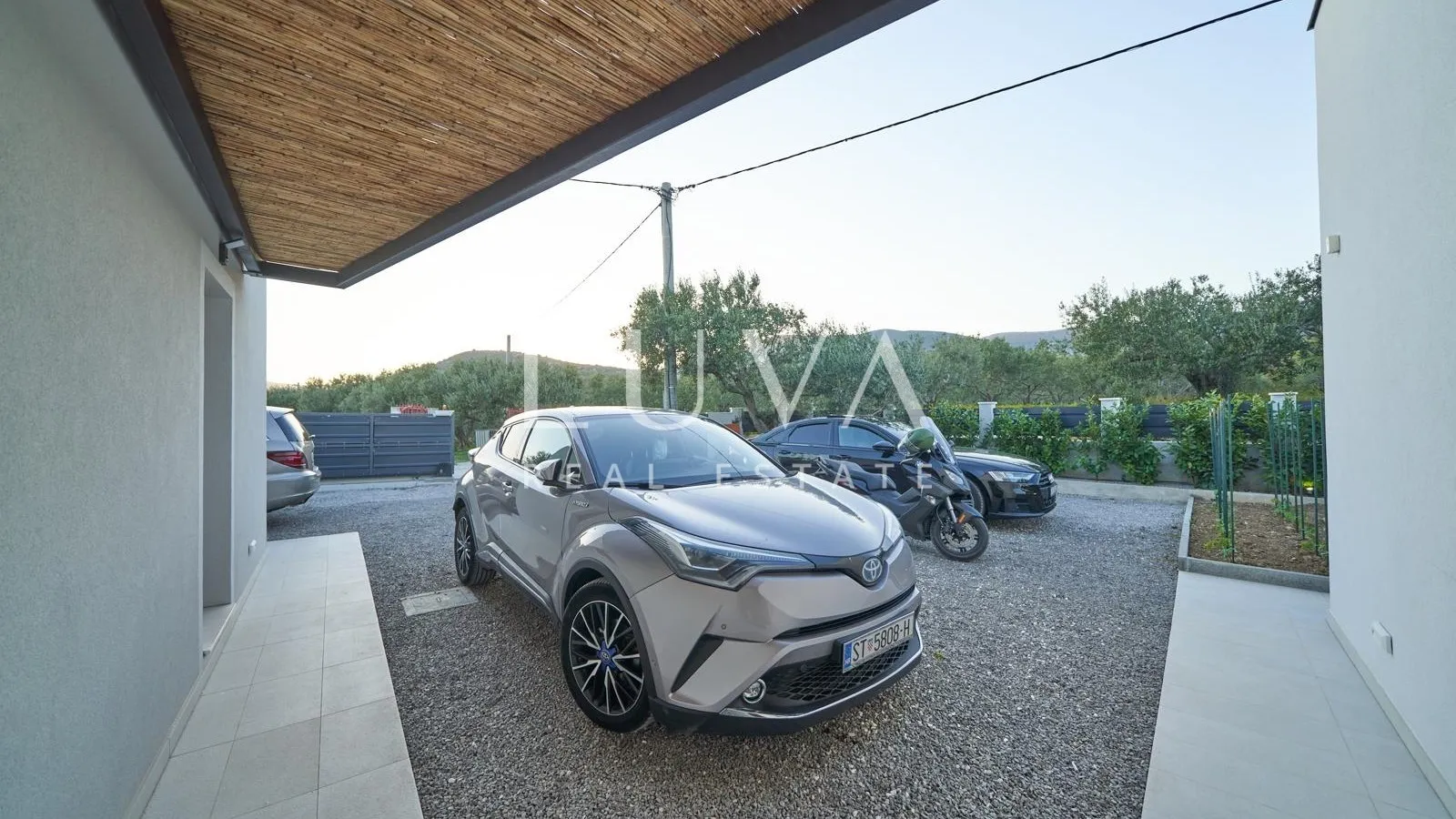 Kaštel Novi, Split, luxury house with a pool for sale