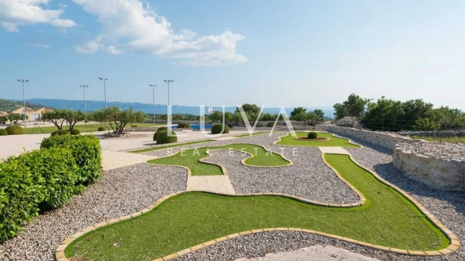 Brač, Milna, luksuzna kuća na posjedu od 10.000 m2 na prodaju