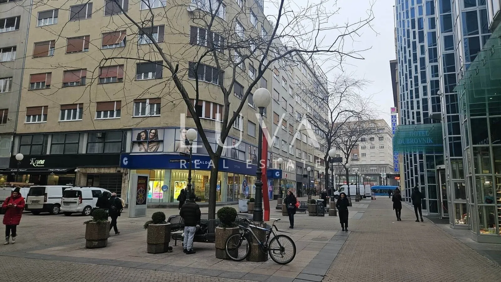 Zagreb, strogi centar, stan 130m2 na prodaju, parking