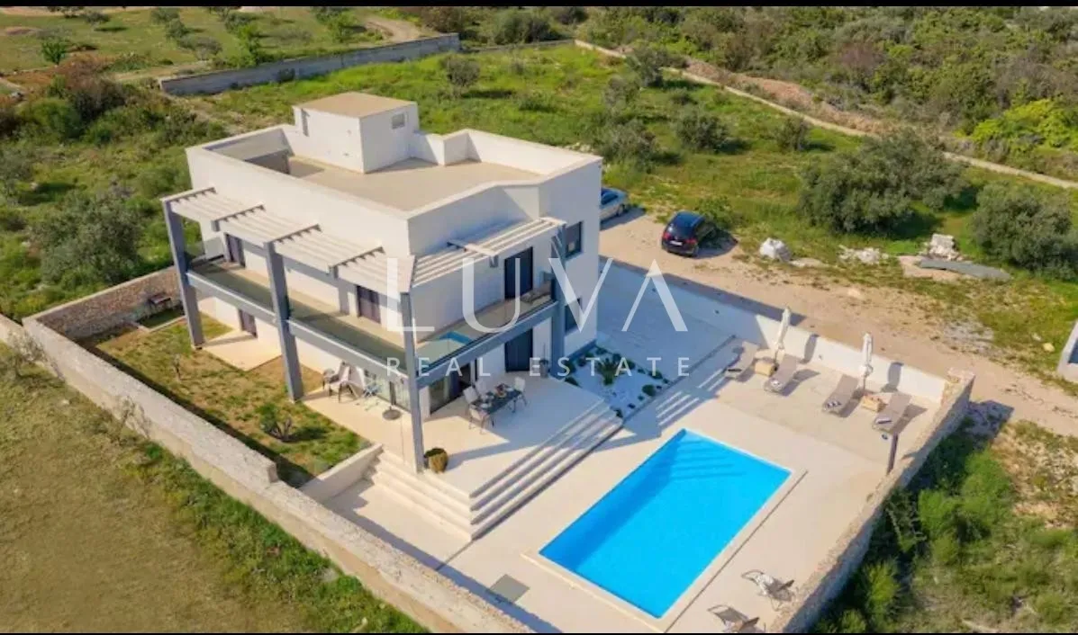 Vodice, luksuzna vila s bazenom na prodaju