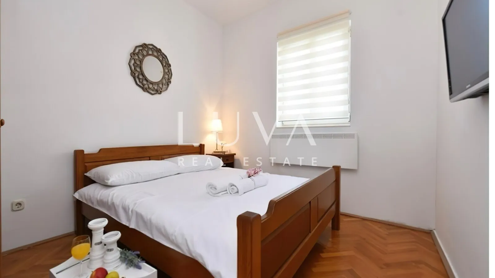 Privlaka, apartmanska kuća s bazenom na prodaju