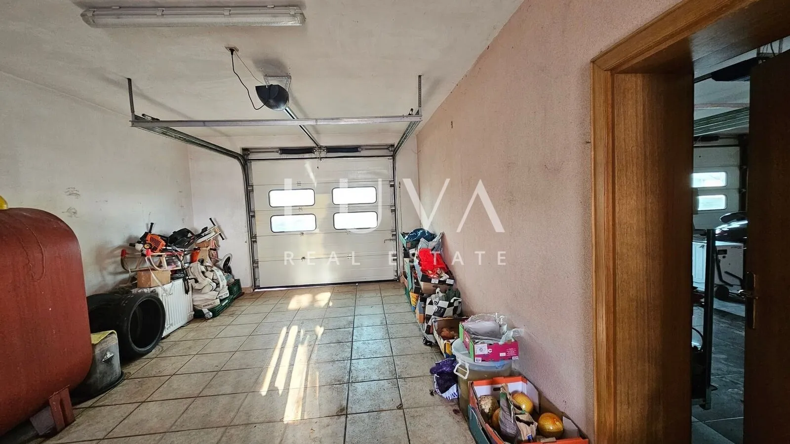 Zagreb, Ježdovec, raskošna kuća s bazenom na prodaju