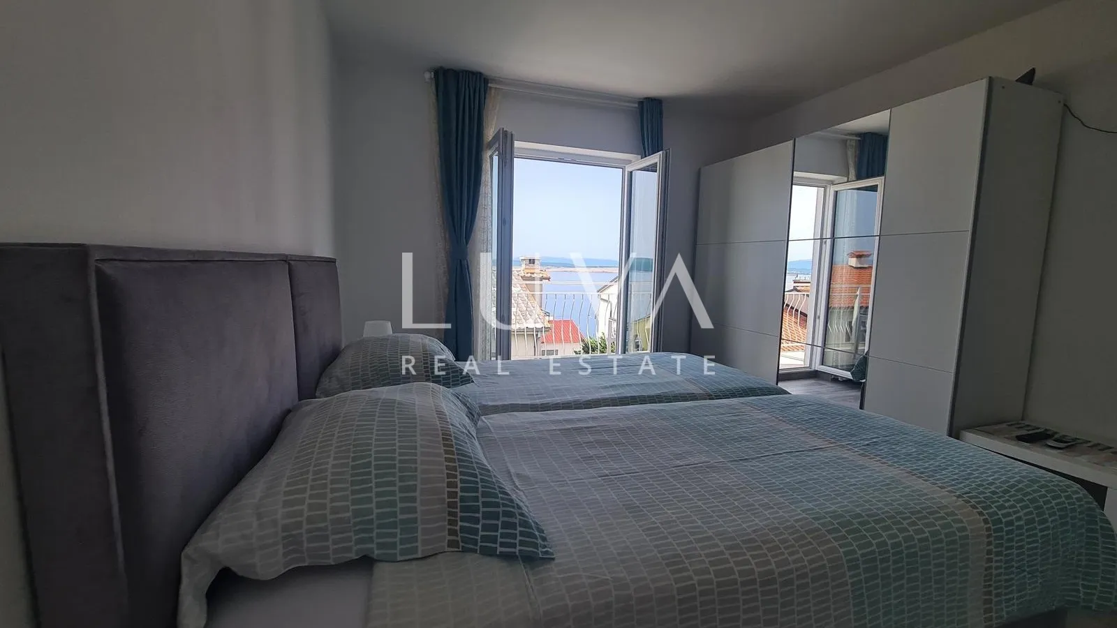 Dramalj, apartmanska kuća 300m2 na prodaju
