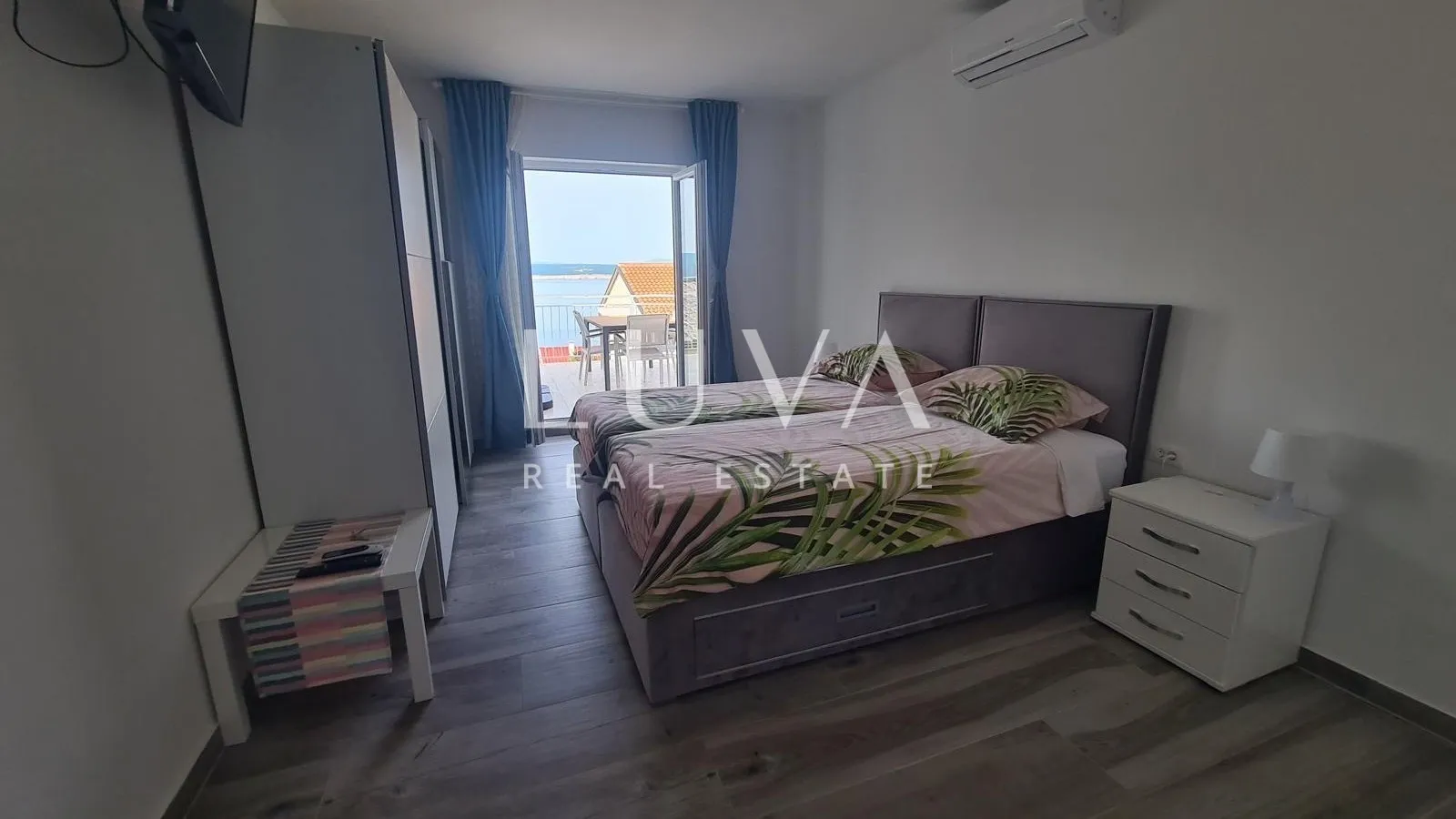 Dramalj, apartmanska kuća 300m2 na prodaju