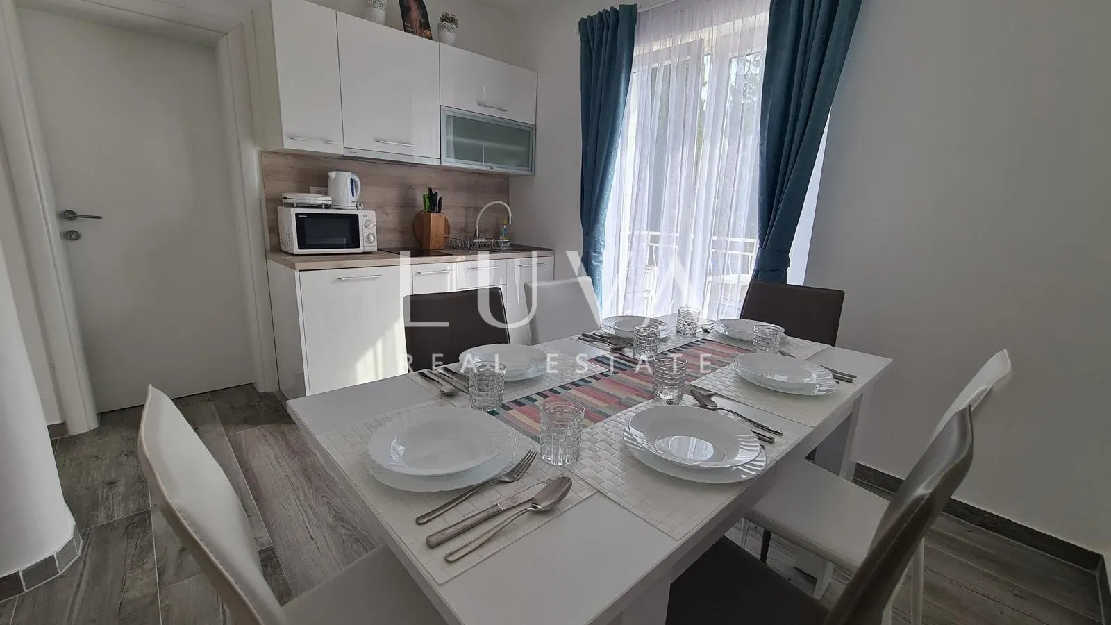 Dramalj, apartmanska kuća 300m2 na prodaju