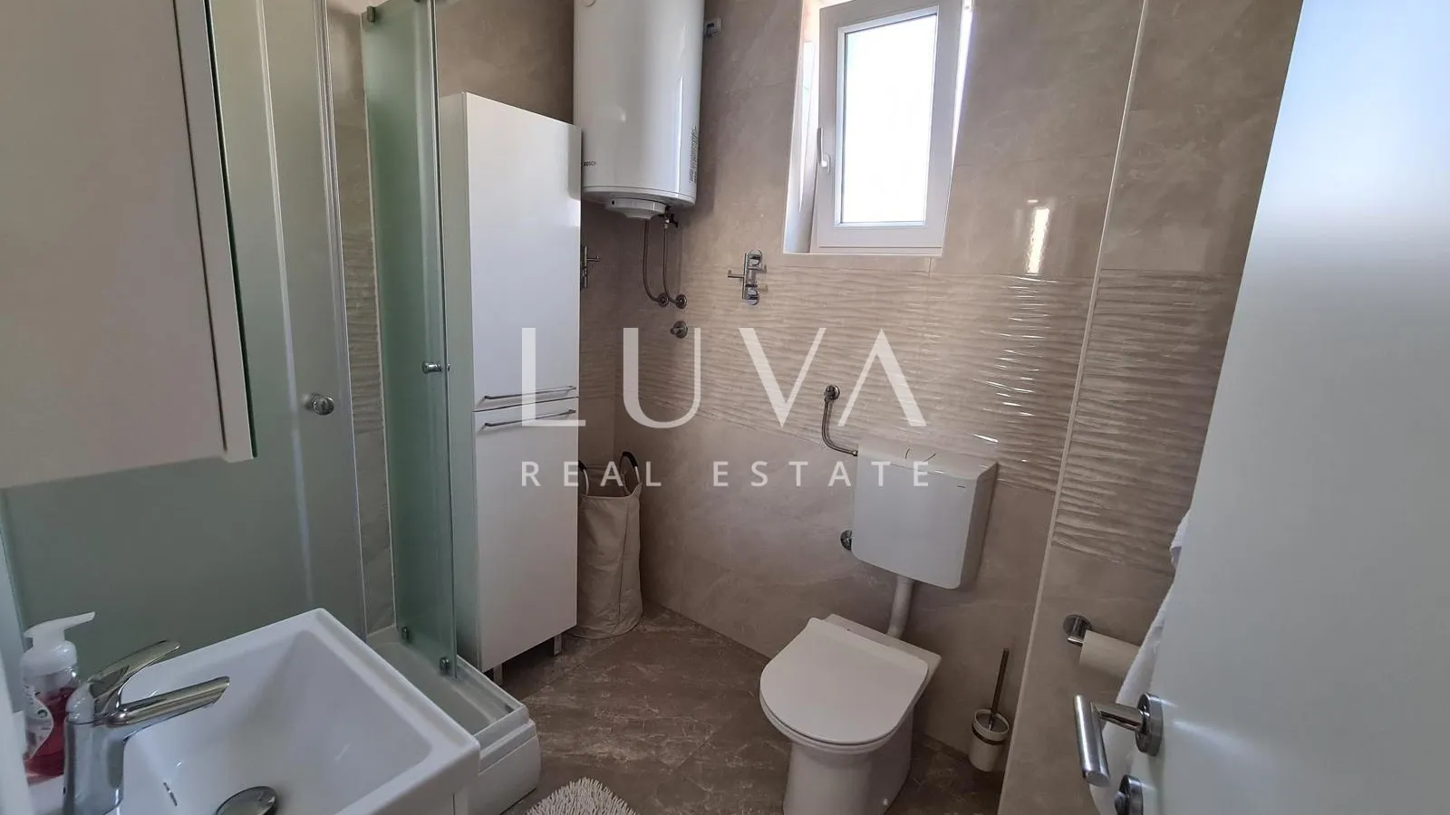 Dramalj, apartmanska kuća 300m2 na prodaju