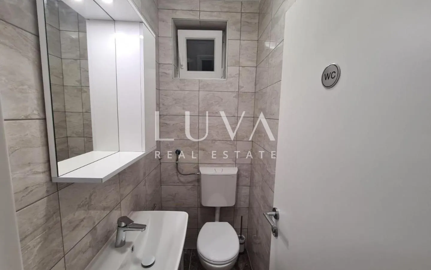 Dramalj, apartmanska kuća 300m2 na prodaju