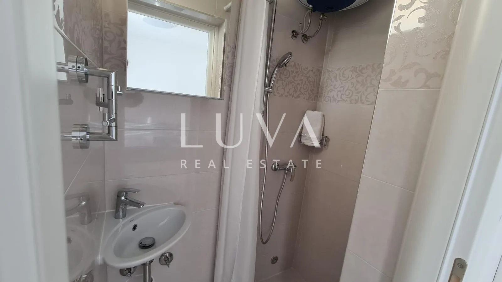Dramalj, apartmanska kuća 300m2 na prodaju