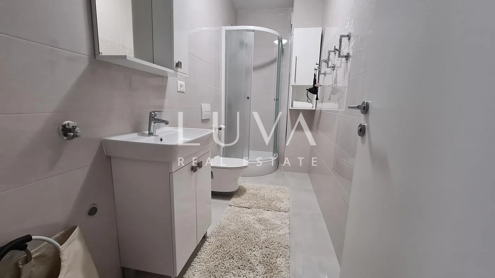 Dramalj, apartmanska kuća 300m2 na prodaju