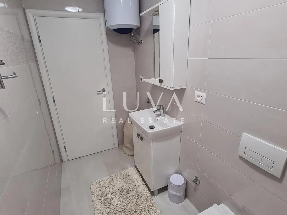 Dramalj, apartmanska kuća 300m2 na prodaju