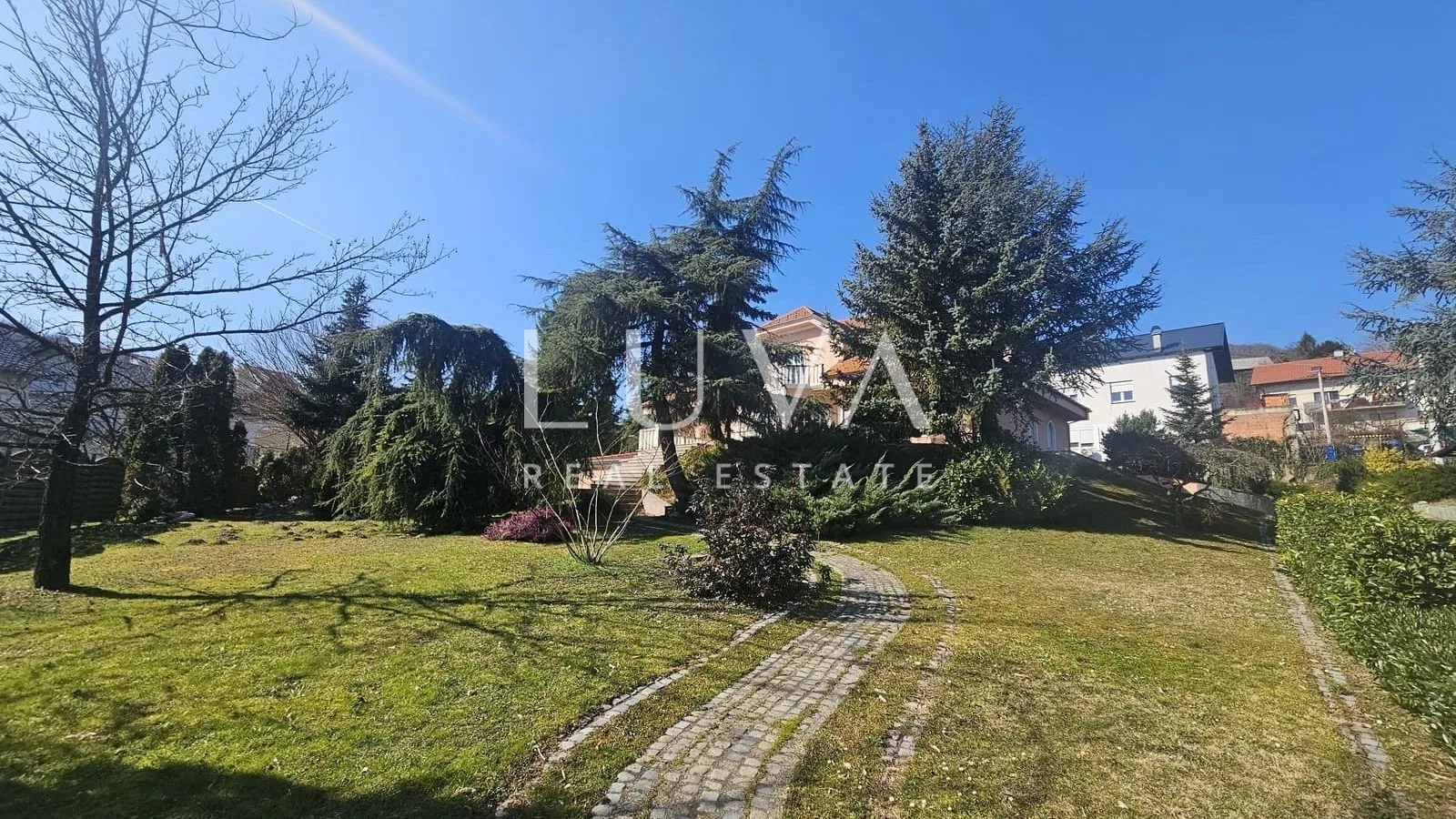 Zagreb, Gračani – Geschäftsgebäude mit 3249 m² für Büro-, Lager- und Produktionszwecke