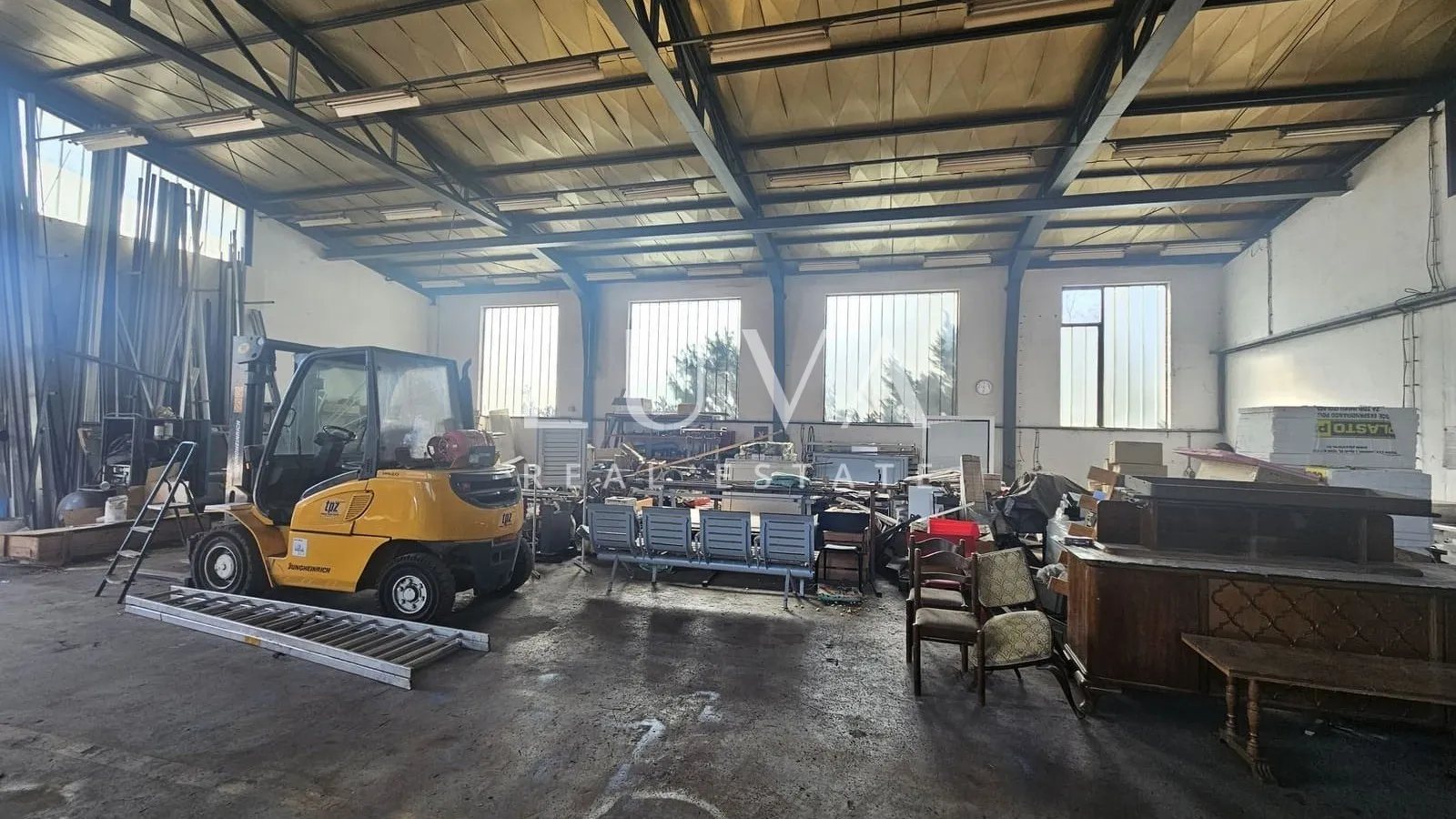 Zagreb, Gračani – Geschäftsgebäude mit 3249 m² für Büro-, Lager- und Produktionszwecke