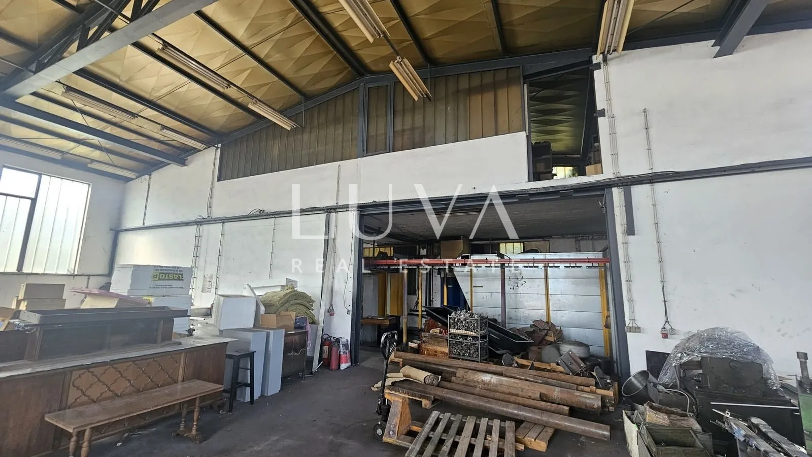 Zagreb, Gračani – Geschäftsgebäude mit 3249 m² für Büro-, Lager- und Produktionszwecke