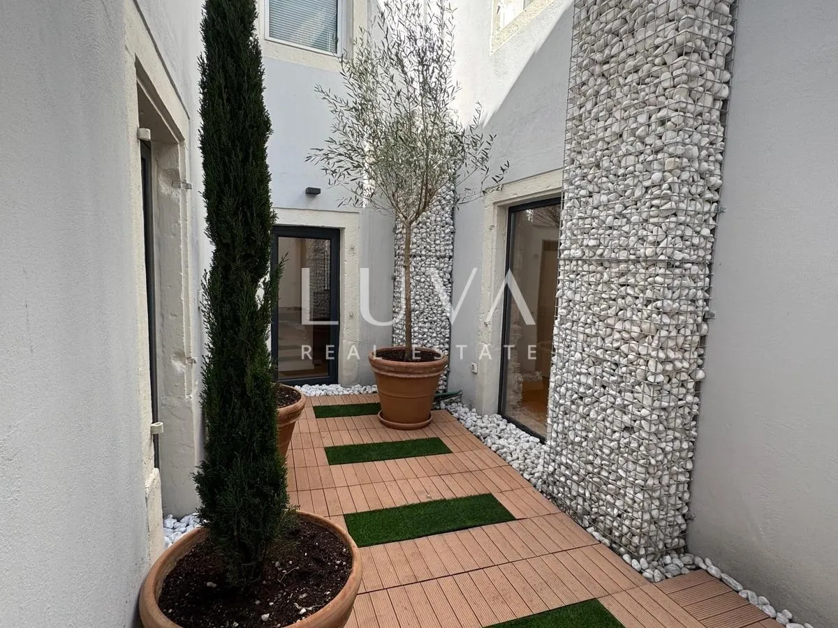 Šibenik, center, luxurious 150m² apartment with a sea view