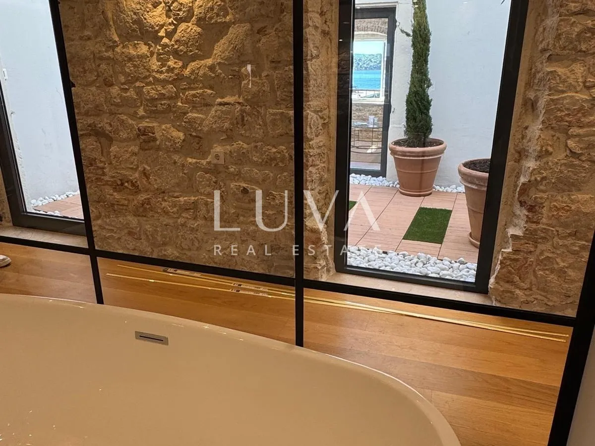 Šibenik, center, luxurious 150m² apartment with a sea view