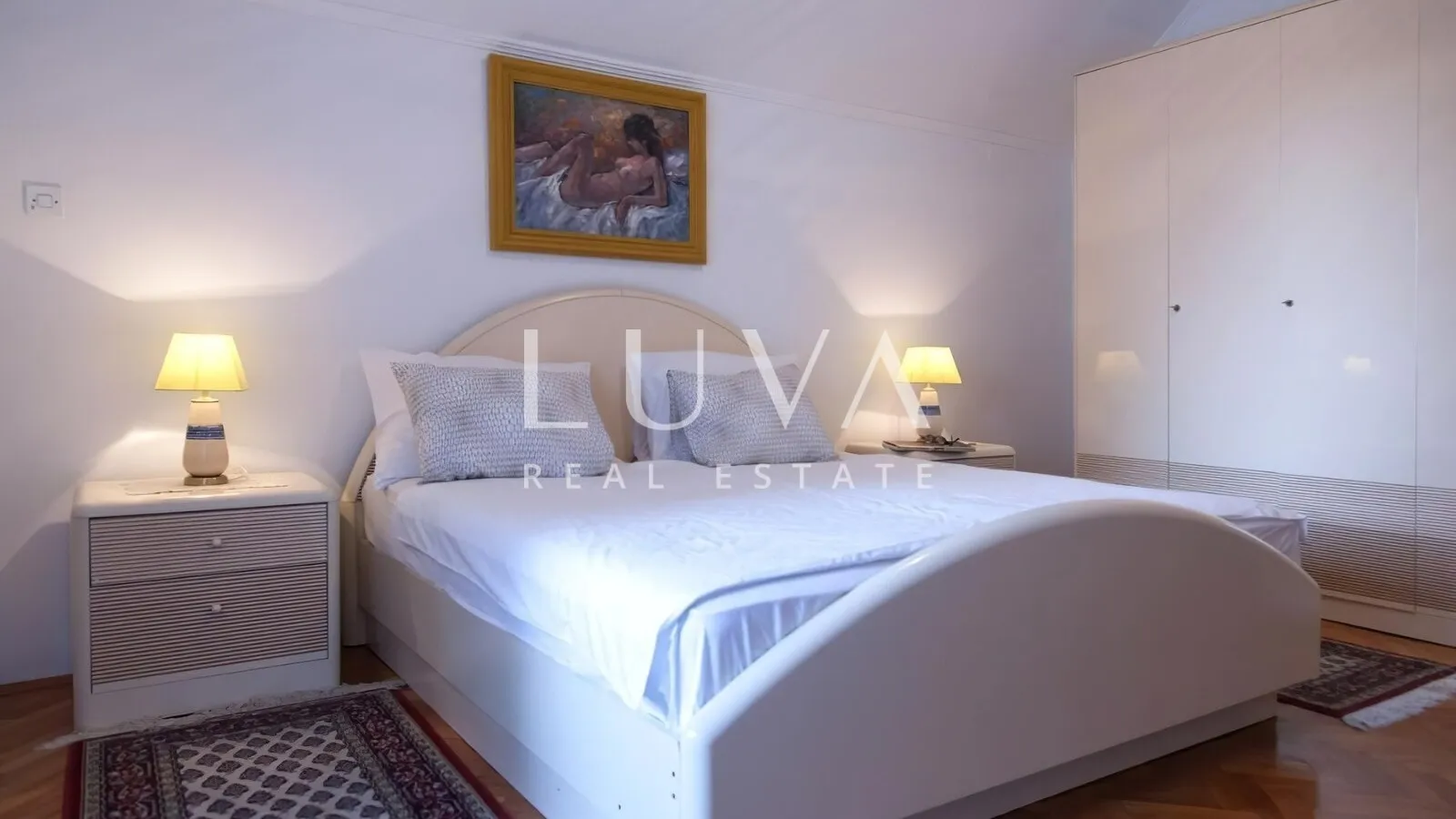 Pula, izvanredna apartmanska kuća s bazenom na prodaju
