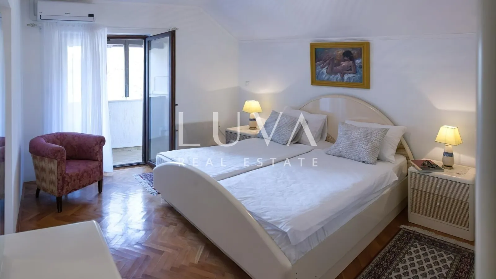 Pula, izvanredna apartmanska kuća s bazenom na prodaju
