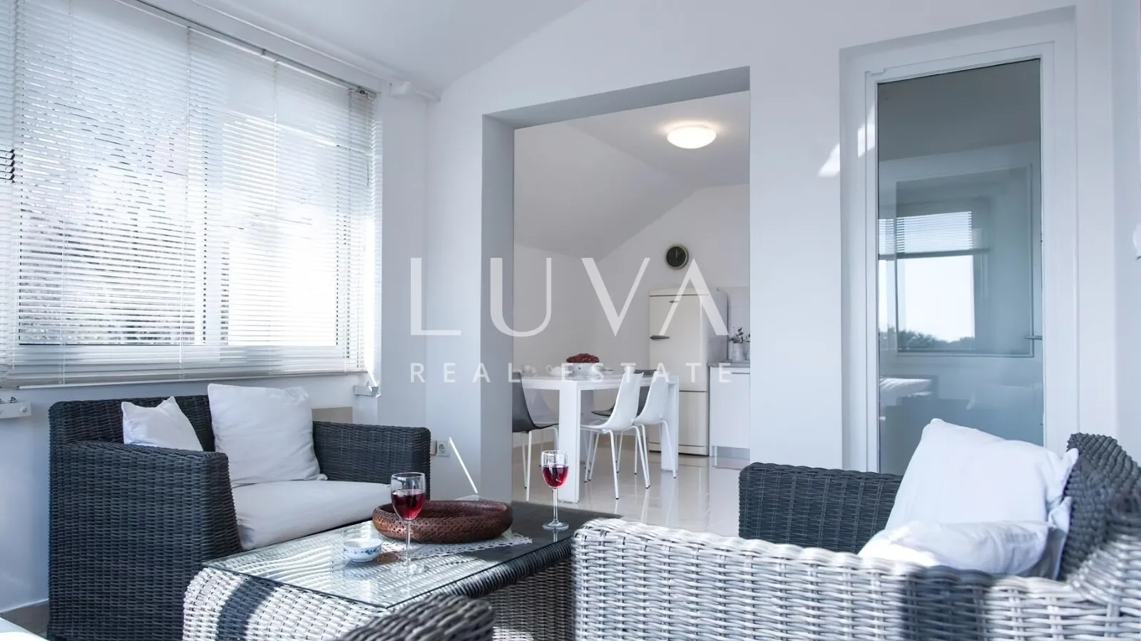 Pula, izvanredna apartmanska kuća s bazenom na prodaju