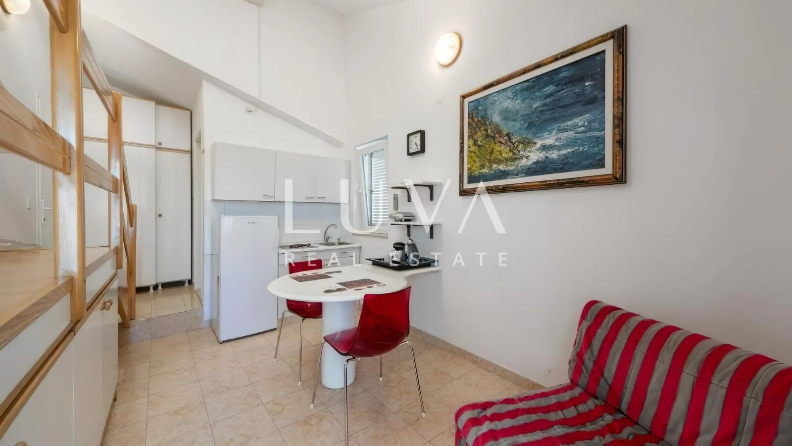 Pula, izvanredna apartmanska kuća s bazenom na prodaju