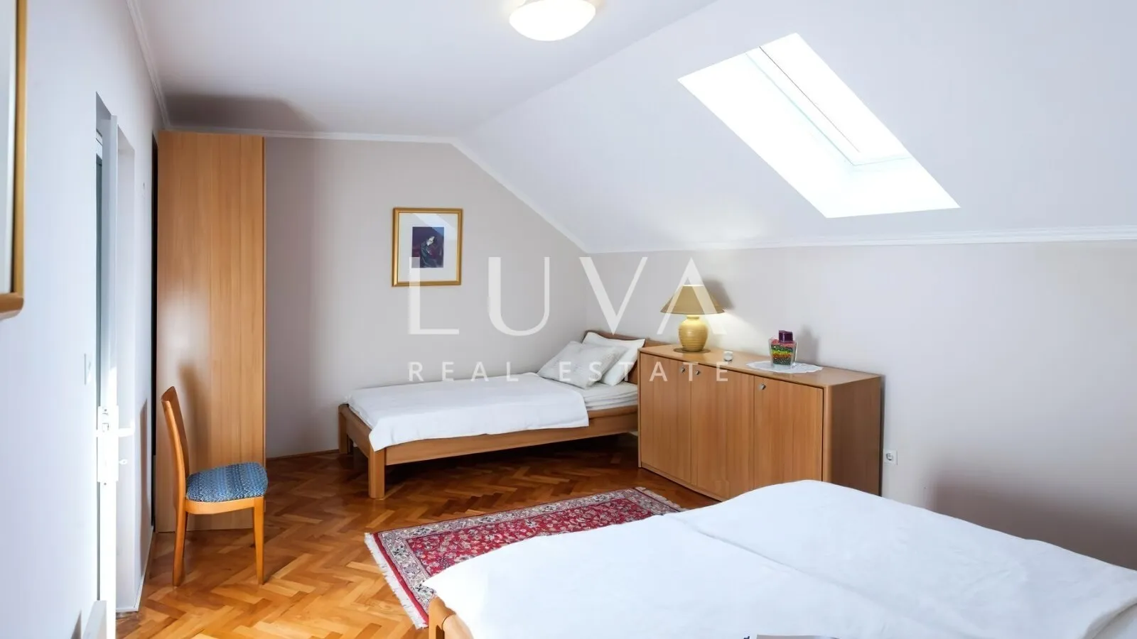 Pula, izvanredna apartmanska kuća s bazenom na prodaju