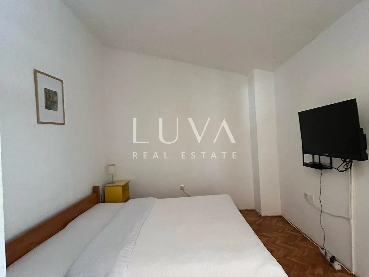 Čiovo, apartmanska kuća 540m2 s pogledom na more, prodaja