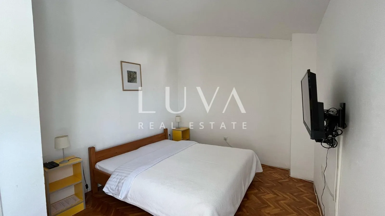 Čiovo, apartmanska kuća 540m2 s pogledom na more, prodaja