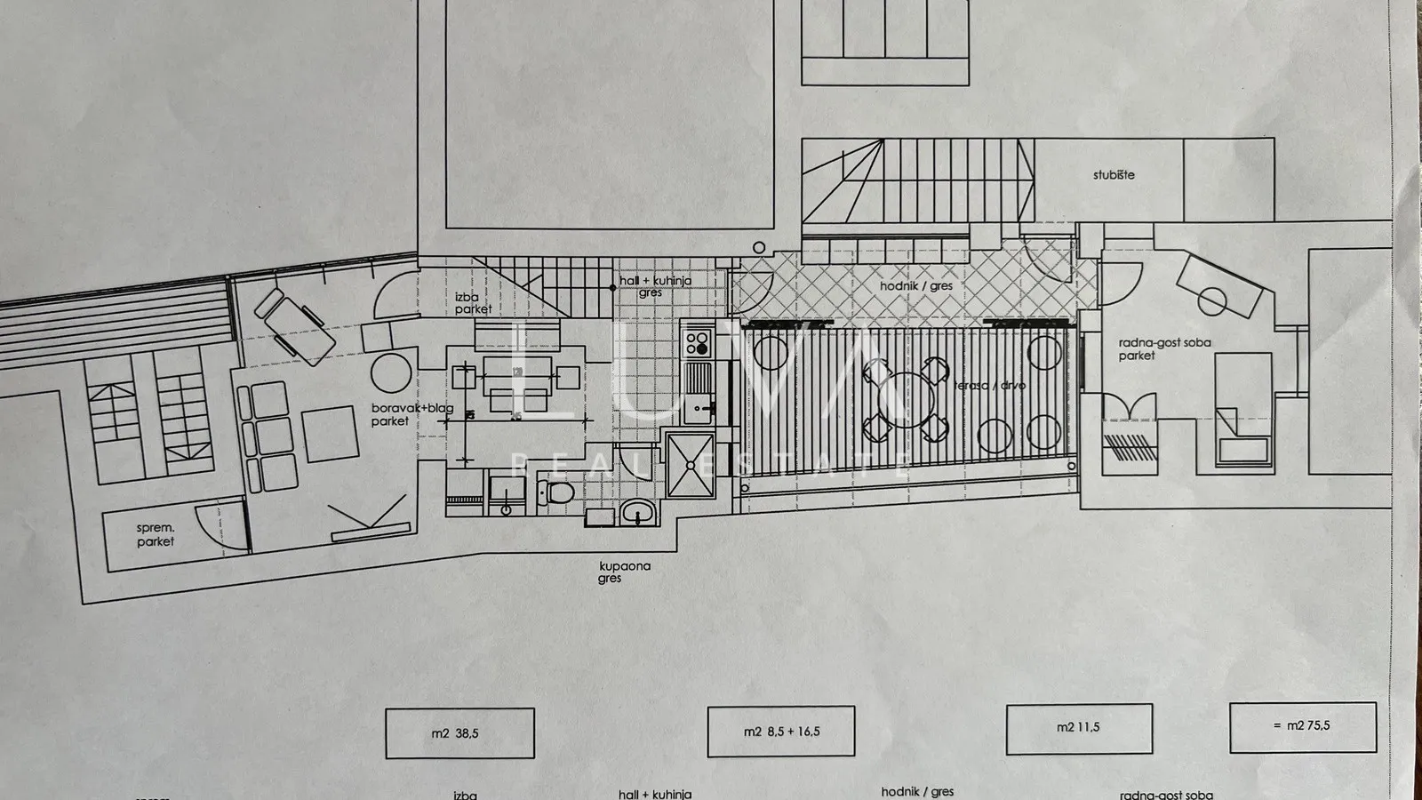 Zagreb, centar, Radićeva, stan 100m2 za adaptaciju