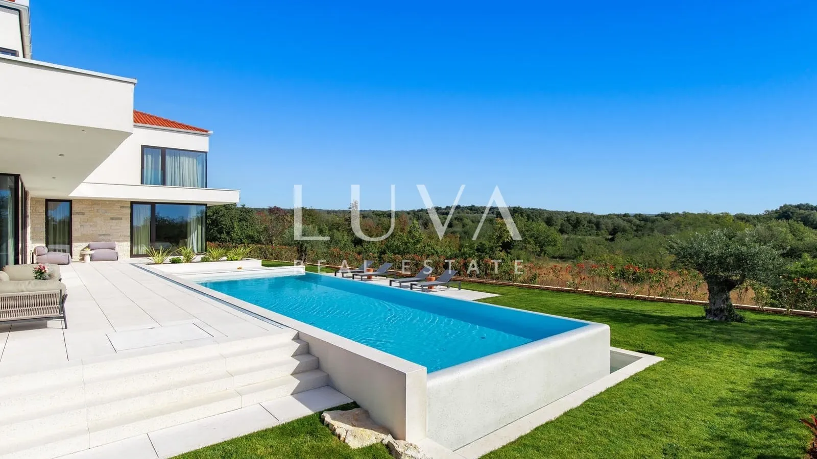 Sveti Lovreč, Istra, luksuzna vila s bazenom na prodaju