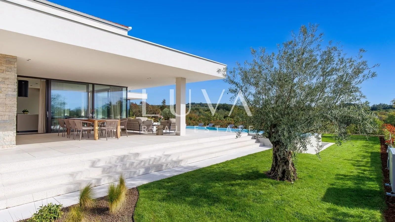 Sveti Lovreč, Istra, luksuzna vila s bazenom na prodaju