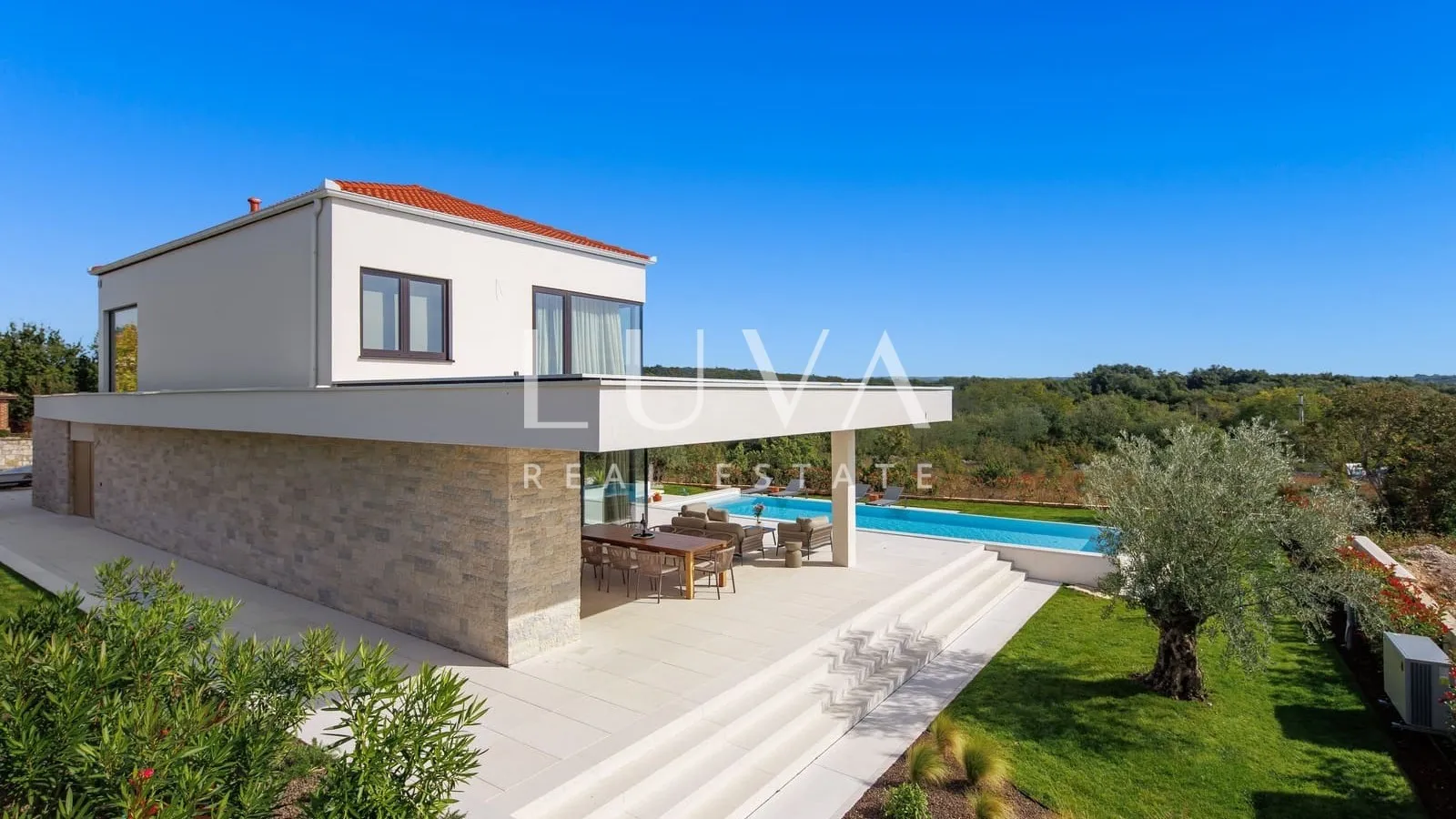 Sveti Lovreč, Istra, luksuzna vila s bazenom na prodaju